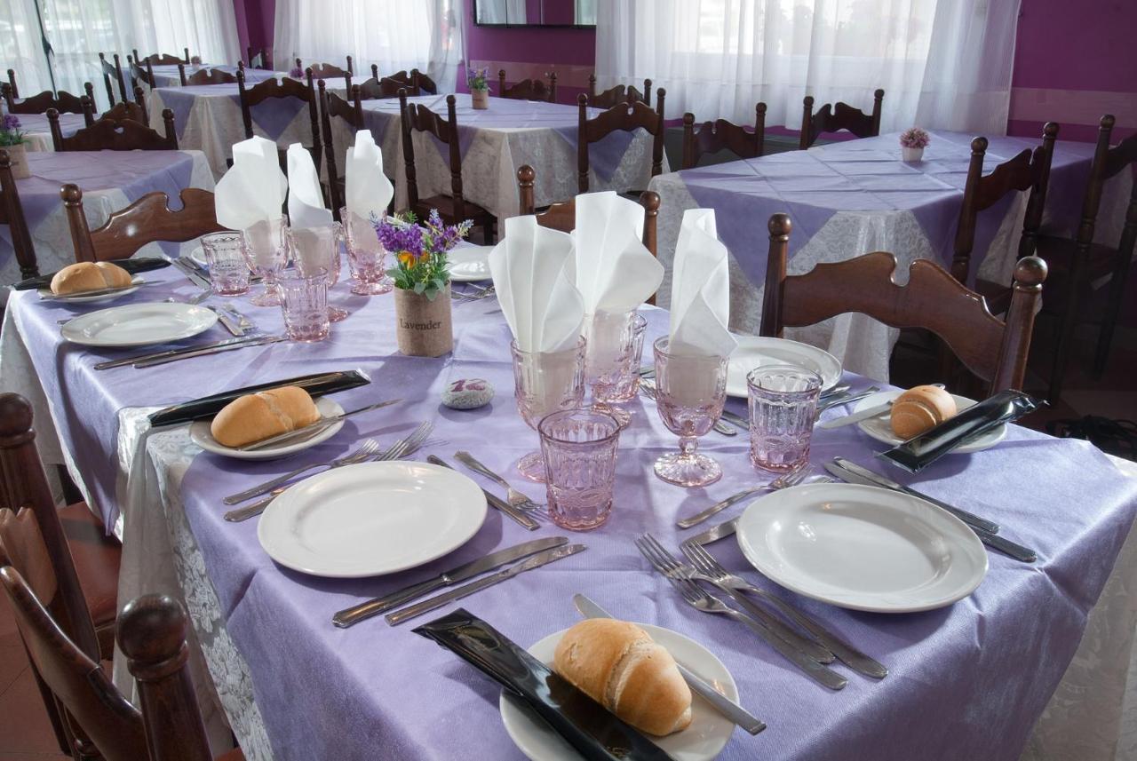 רימיני Hotel Cheri מראה חיצוני תמונה
